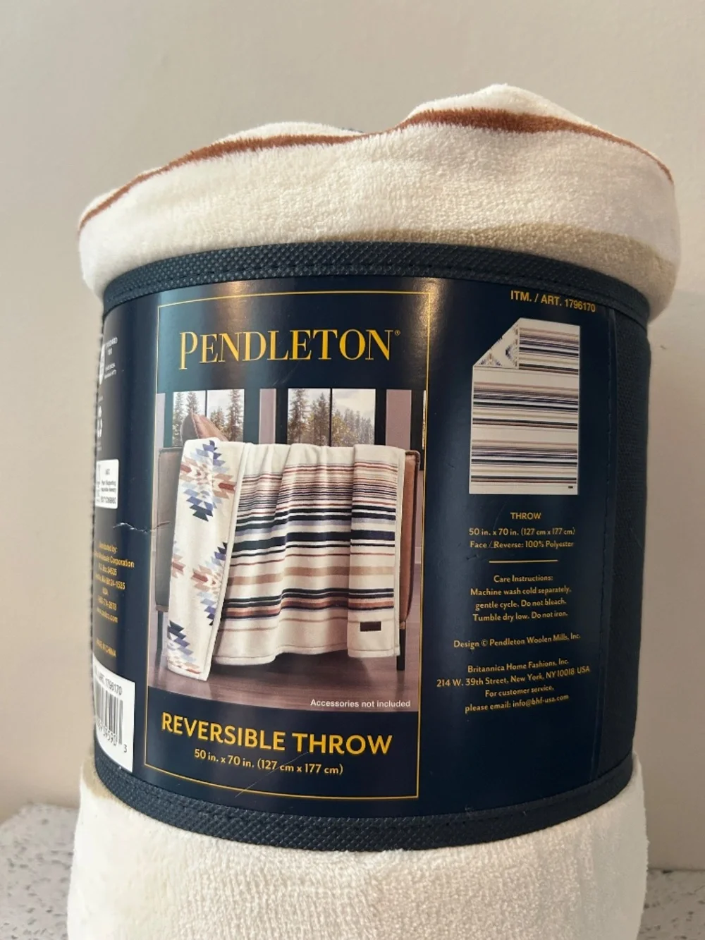Pendelton Reversible Throw Blanket (50x70 inches)